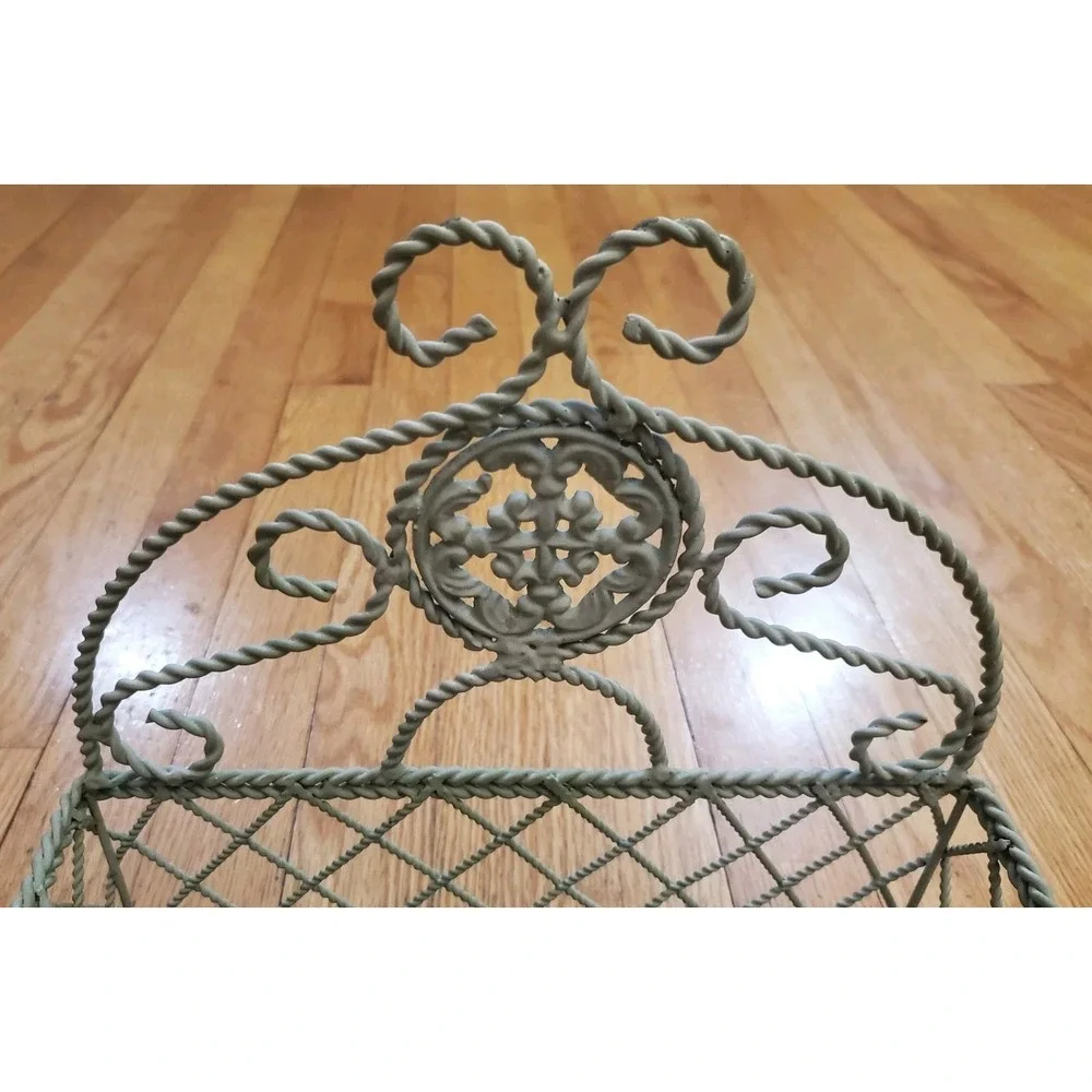 Vintage Shabby Chic Green Metal Wire Wall Pocket Basket Scrollwork Planter Mail